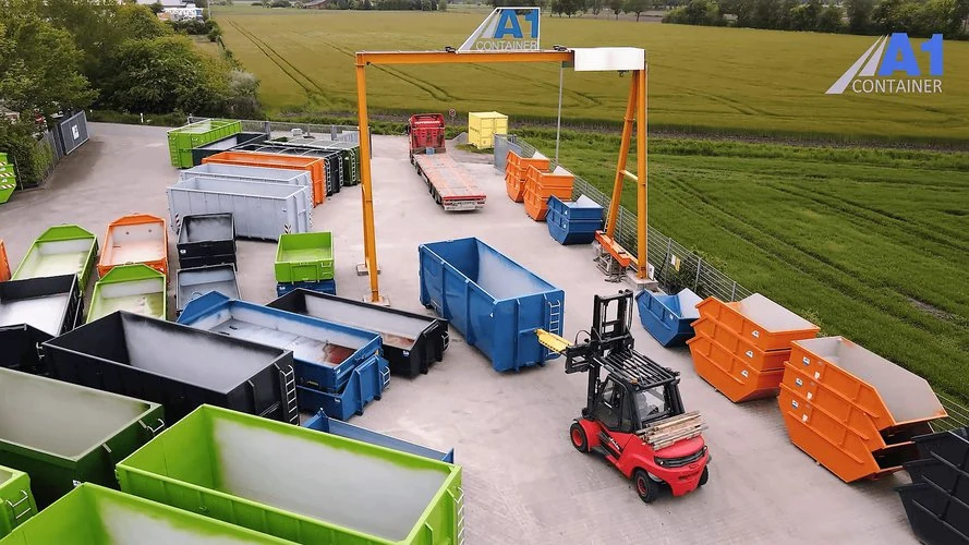 A1 Container - Containerplatz von oben mit Kran